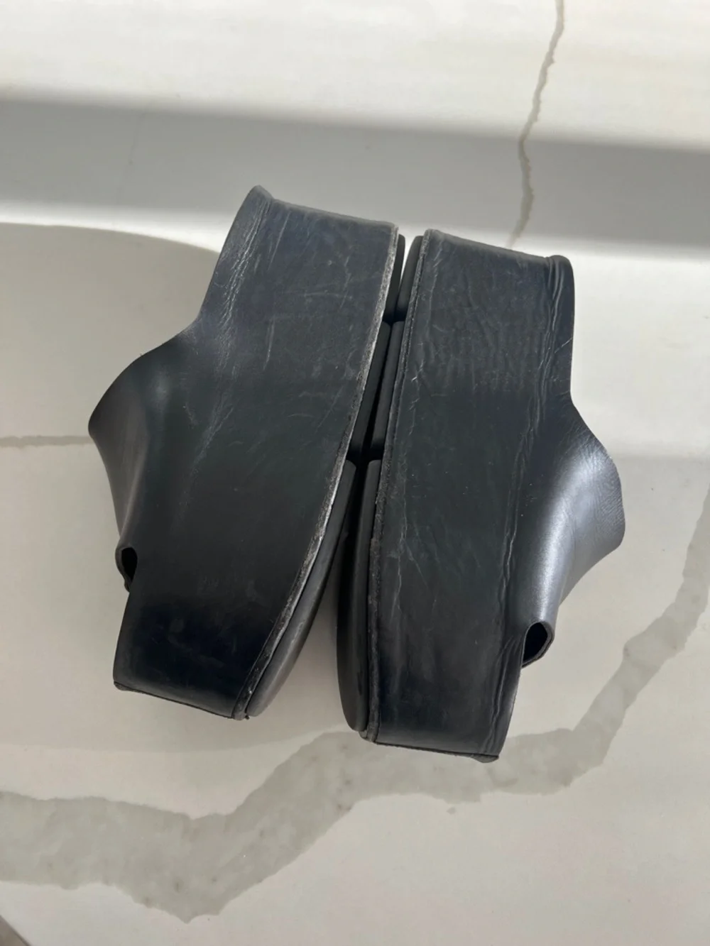 Burberry Black Leather Platform Slide - Picture 7 of 7